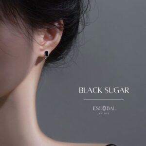 ESCOBAL ต่างหูเงินแท้ Black Sugar มรกตอัญมณีสีดำ ตุ้มหูเงินแท้ ต่างหูแฟชั่น ต่างหูพลอย วาเลนไทน์ ESCOBAL ต่างหูเงินแท้ Black Sugar มรกตอัญมณีสีดำ ตุ้มหูเงินแท้ ต่างหูแฟชั่น ต่างหูพลอย วาเลนไทน์